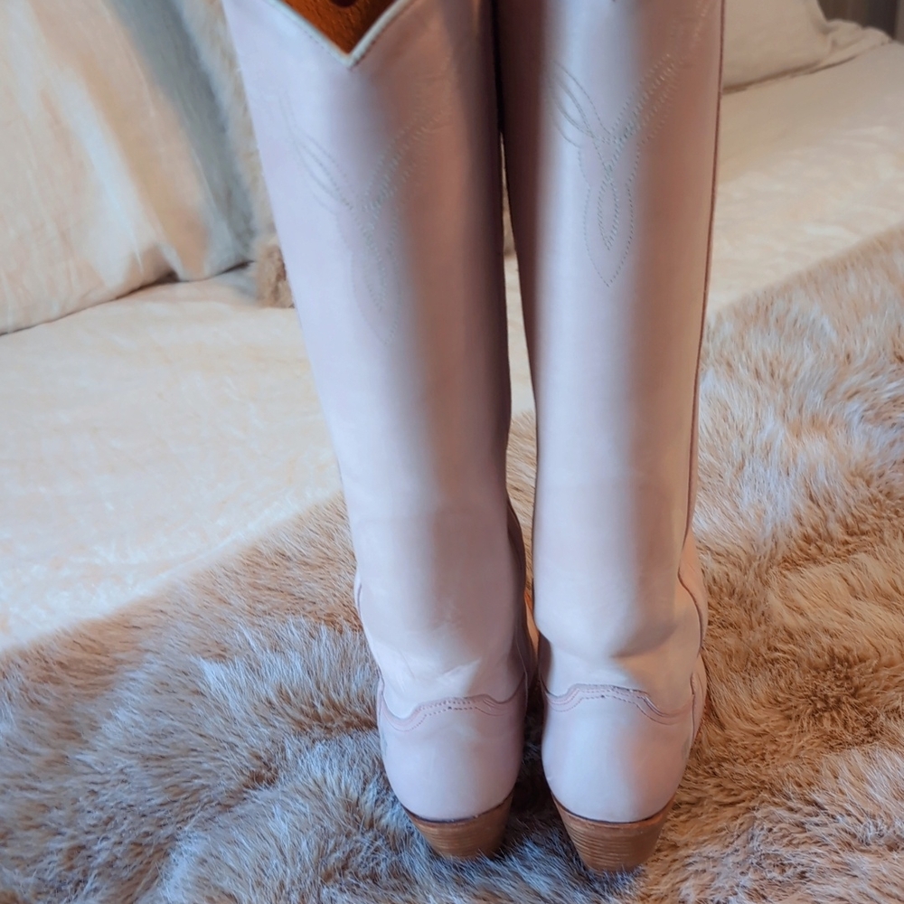 Frye Mustang Boots - Picture 4 of 10